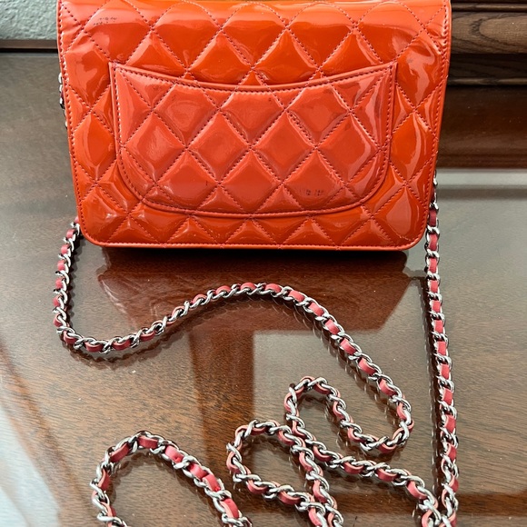 Chanel patent tangerine wallet on chain - Picture 7 of 7